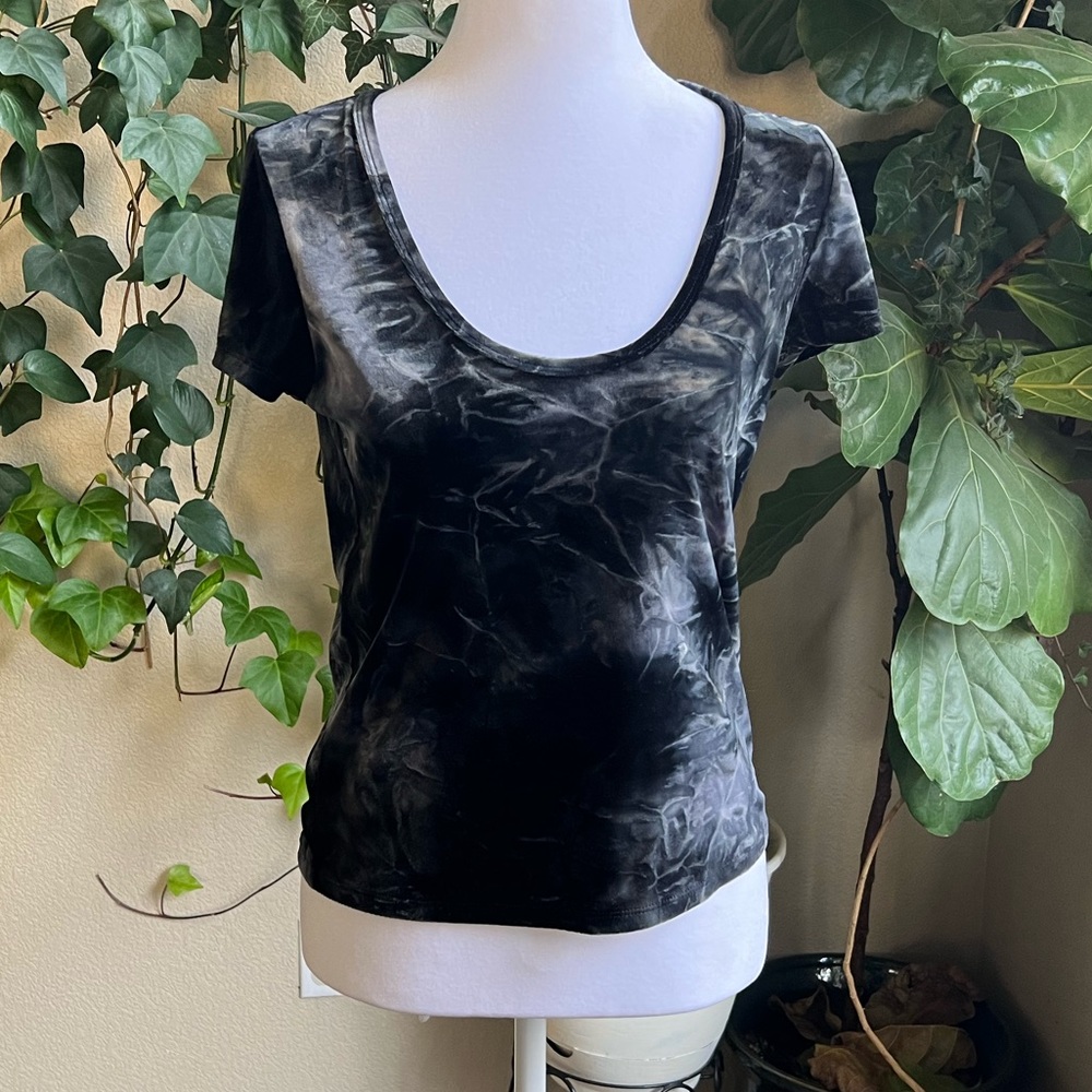 AMERICAN EAGLE Velvet Tie Dye Short Sleeve Shirt | small